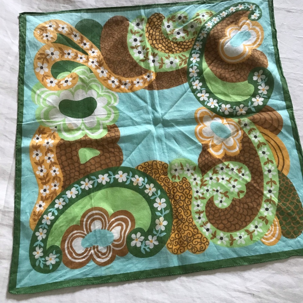 Very retro scarf